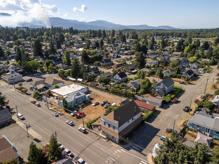 Property Photo: 2780 Dunsmuir Ave BC V0R 1S0