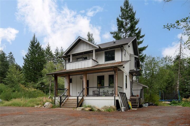 682 Shawnigan Lake Rd — photo 1