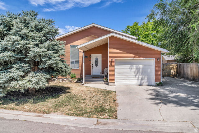 Property Photo: 4598 W Archer Ln UT 84120