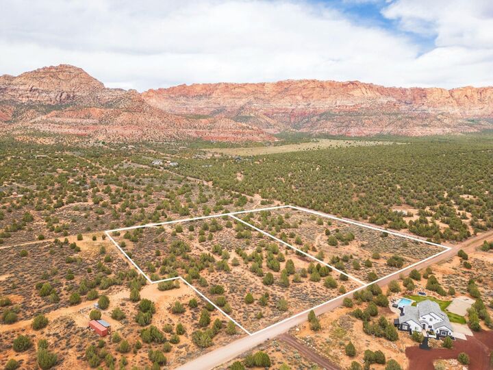 Property Photo: Utah Ave Av-Jhls-3 UT 84737