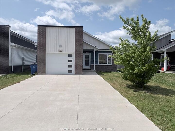 Property Photo: 243 Manning Drive ON N7M 0S5