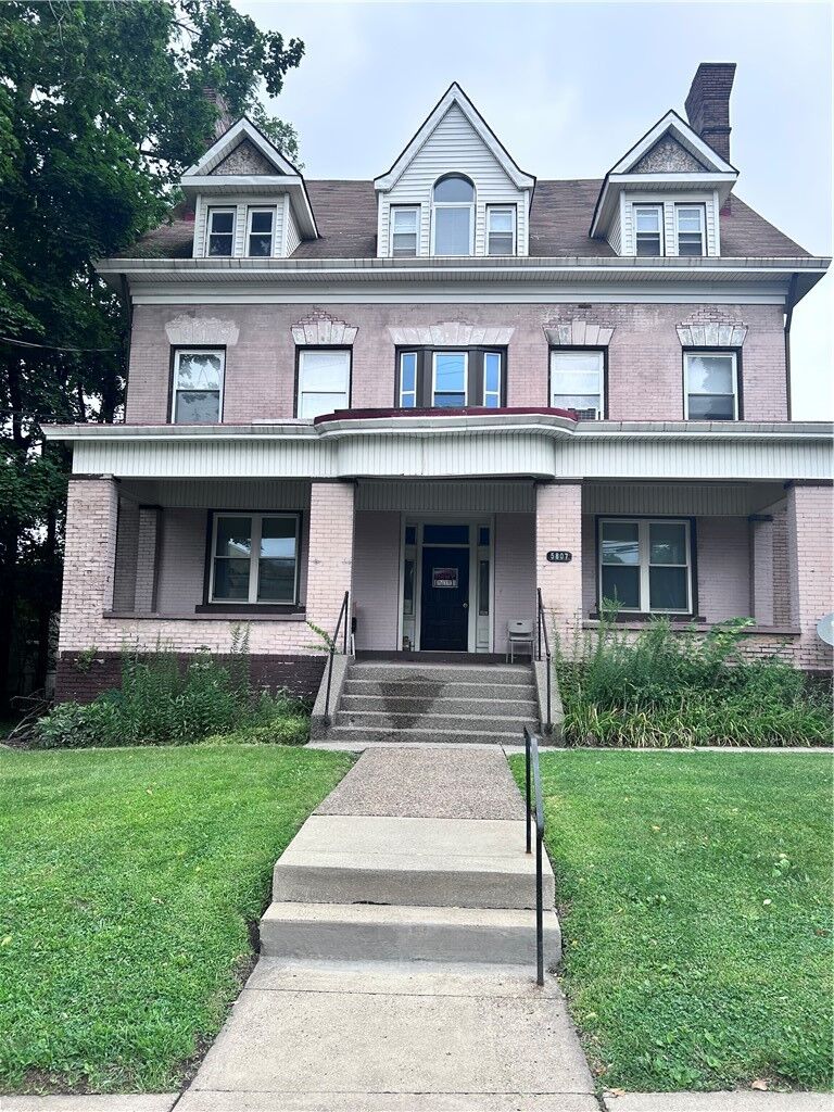 Property Photo:  5807 Bartlett St 3  PA 15217 