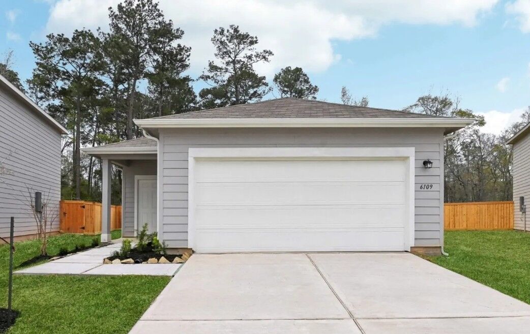 Property Photo: 403 Pond Drive TX 78656