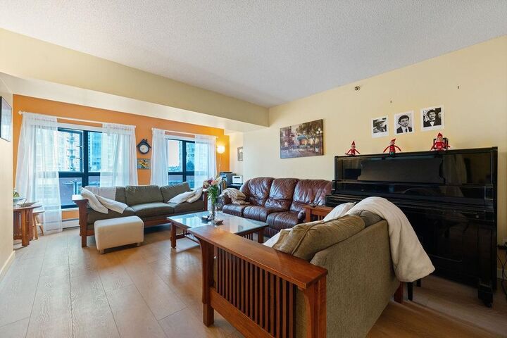 Photo de la propriété:  238 Alvin Narod Mews 404  BC V6B 5Z3 