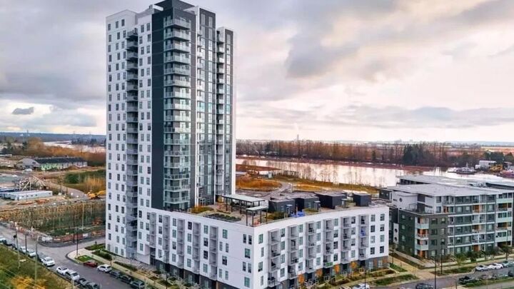 3430 E Kent Avenue South 907 — photo 1