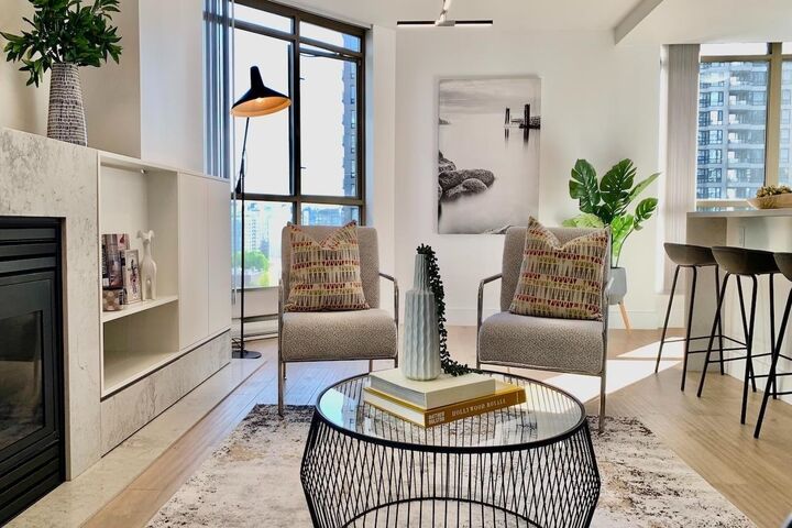 Property Photo:  867 Hamilton Street 1003  BC V6B 6B7 