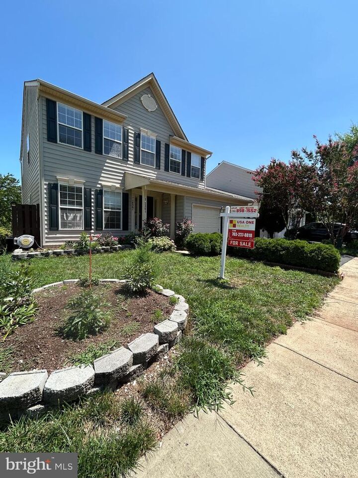 Property Photo: 14361 Fallsmere Circle VA 20155