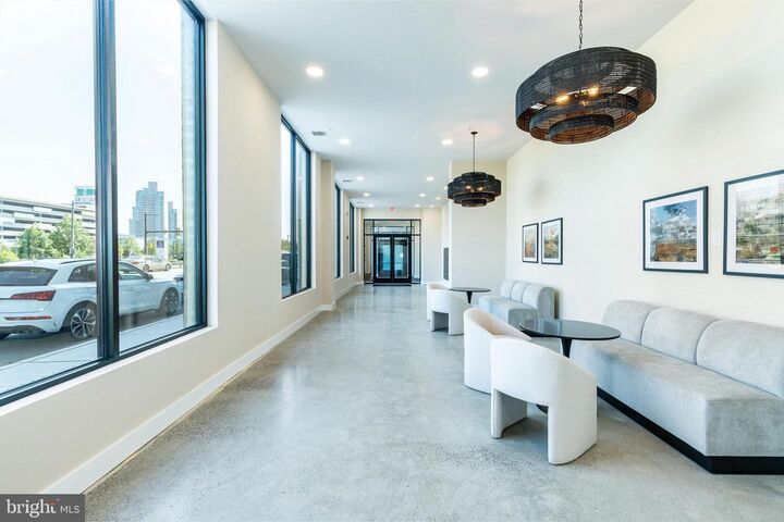Property Photo: 1130 N Delaware Avenue 716 PA 19125