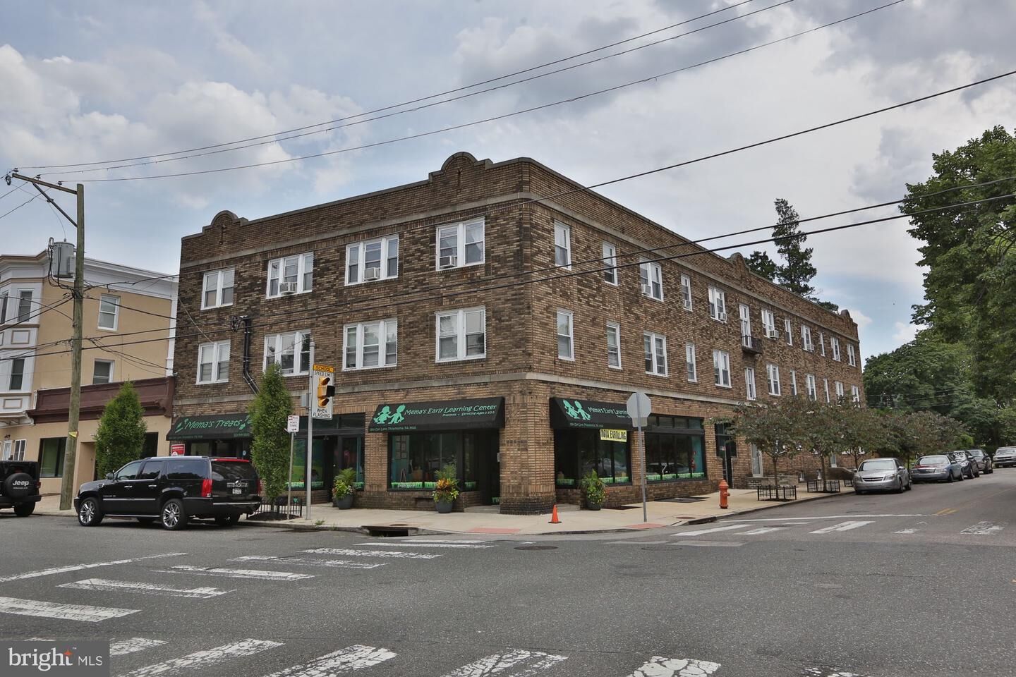 Property Photo:  1260 Oak Lane Avenue J  PA 19126 