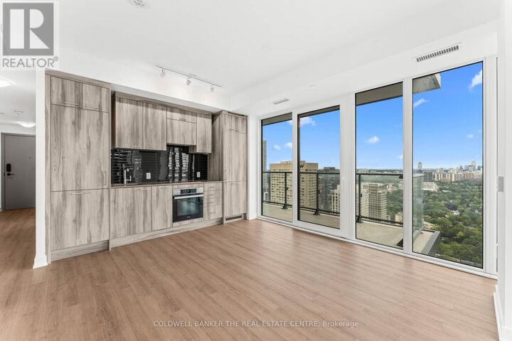 Property Photo:  634 Church Street 3905  ON M4Y 2G3 