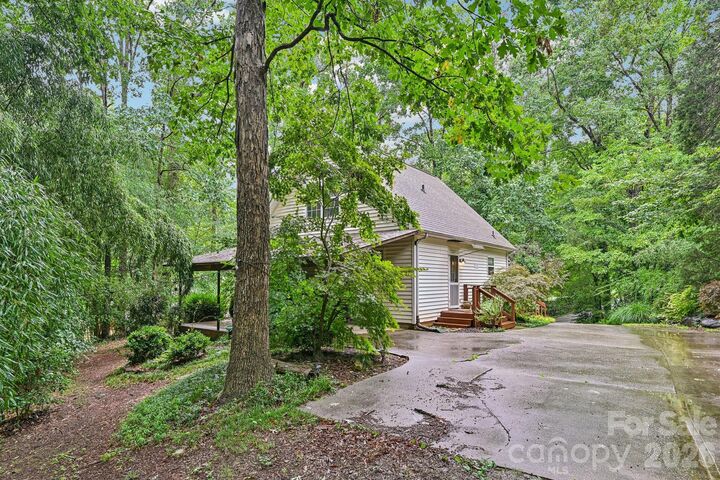 Property Photo:  8658 Dog Leg Road  NC 28673 