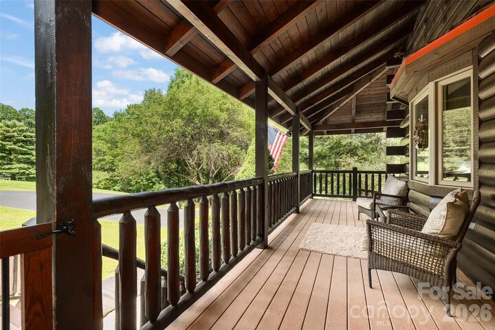 Property Photo:  42 Chinaberry Court  NC 28785 