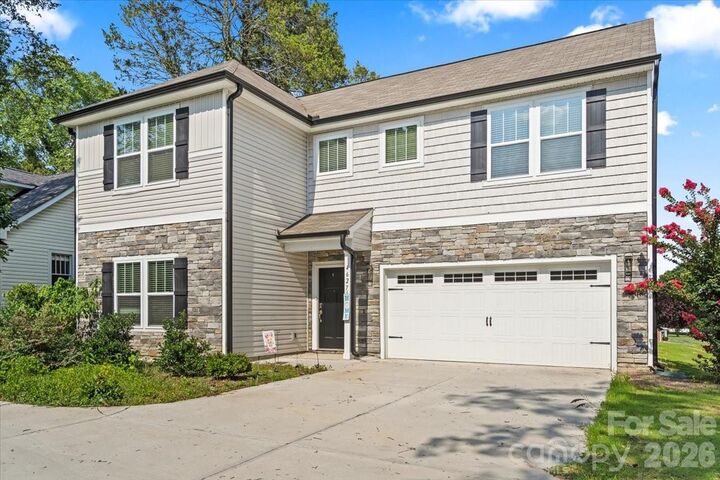 Property Photo: 4627 Shattalon Drive NC 27106