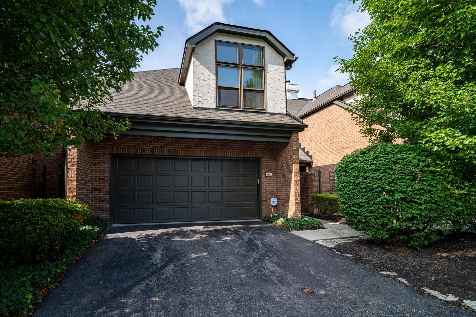 Property Photo: 5219 Willow Grove S Place OH 43017