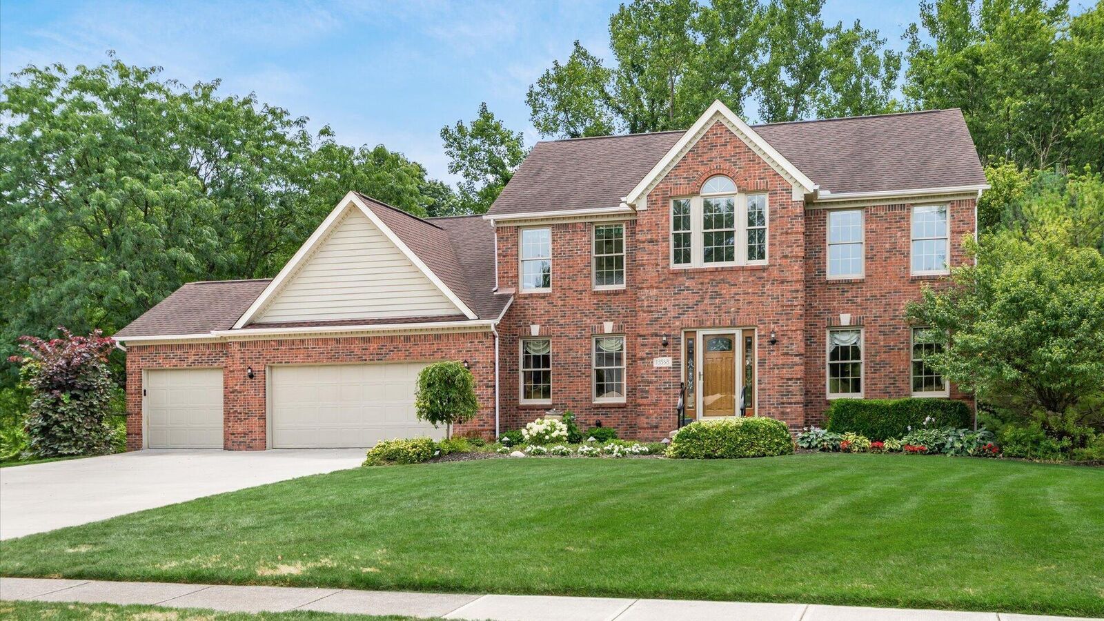 Property Photo: 13538 Old Gate NW Drive OH 43147