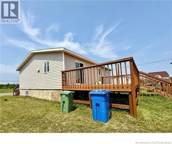 Property Photo:  1102 Boul. De La Mer  NB E8T 1V6 