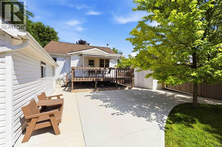 Property Photo: 1477 Baxter Avenue ON N7V 3N2