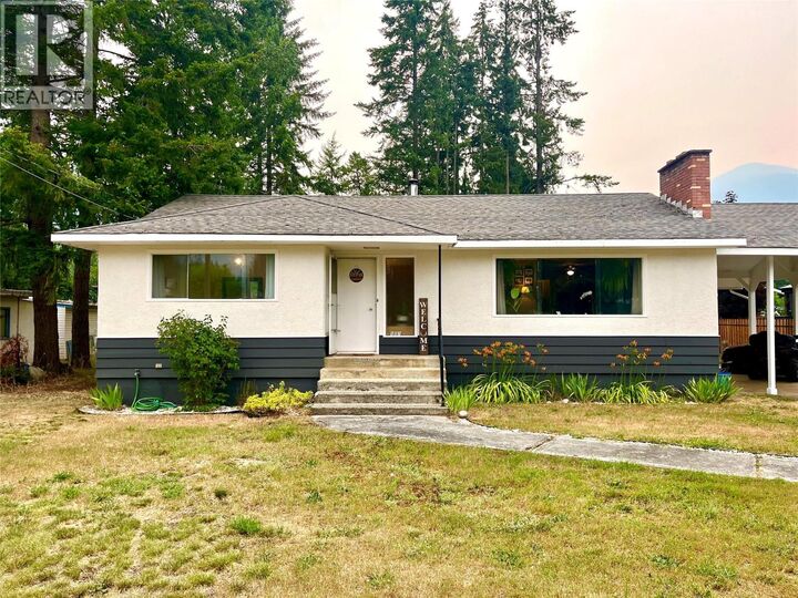 Property Photo: 807 23 Highway North BC V0G 1R0