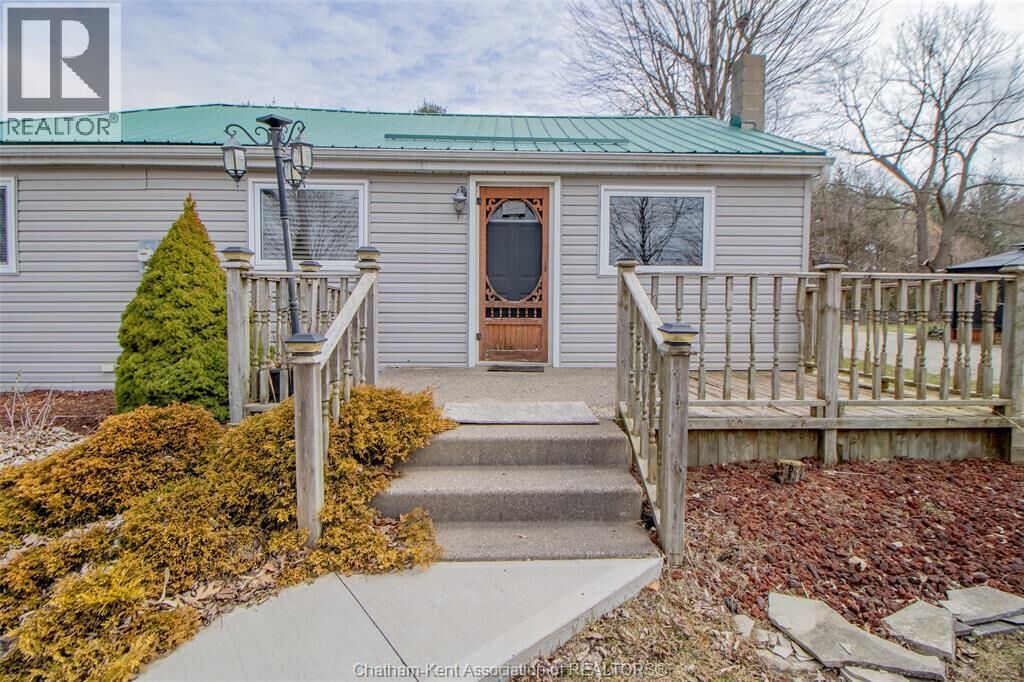 Property Photo:  29909 West Bothwell Road  ON N0P 1C0 