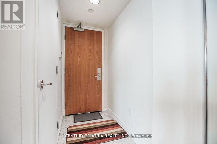 Property Photo: 38 Elm Street 3309 ON M5G 2K5