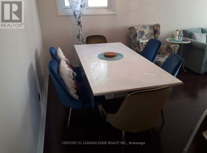 Property Photo: 11 White Abbey Park Main Fl ON M1R 4R3