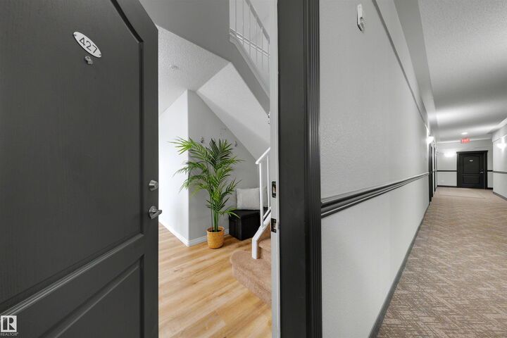 Property Photo: 3425 19 Street NW 427 AB T6T 2B5