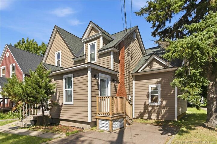 117 Elmwood Drive — photo 1