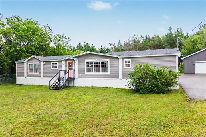 Property Photo:  19 Pine Street  NB E4A 1Z4 