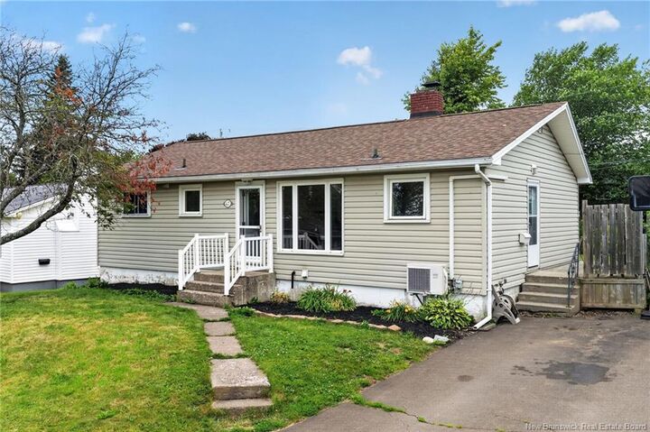 Property Photo:  47 Willowbend Drive  NB E1A 2L9 