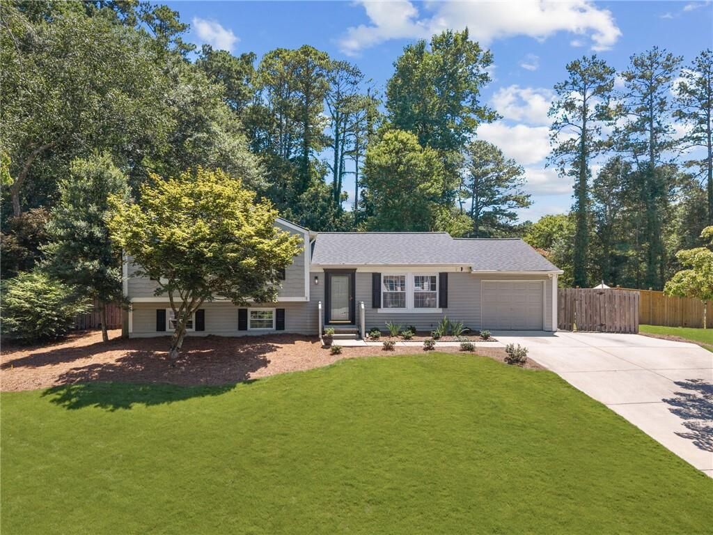 Property Photo: 472 Barnesdale Drive GA 30068