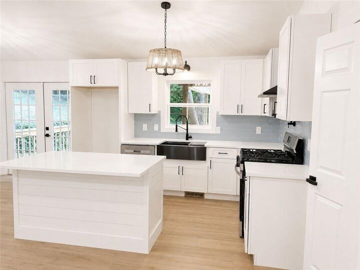 Property Photo:  605 Dover Street NE  GA 30066 