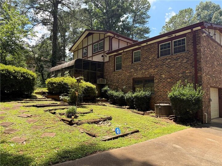 Property Photo: 4333 Rue Saint Michel GA 30083