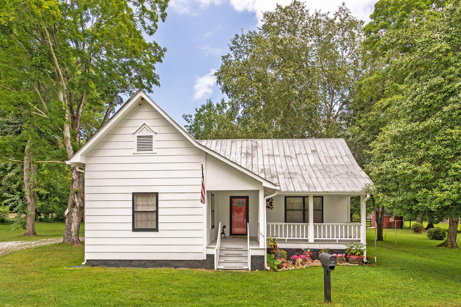 Property Photo: 123 Leggett Road TN 37373