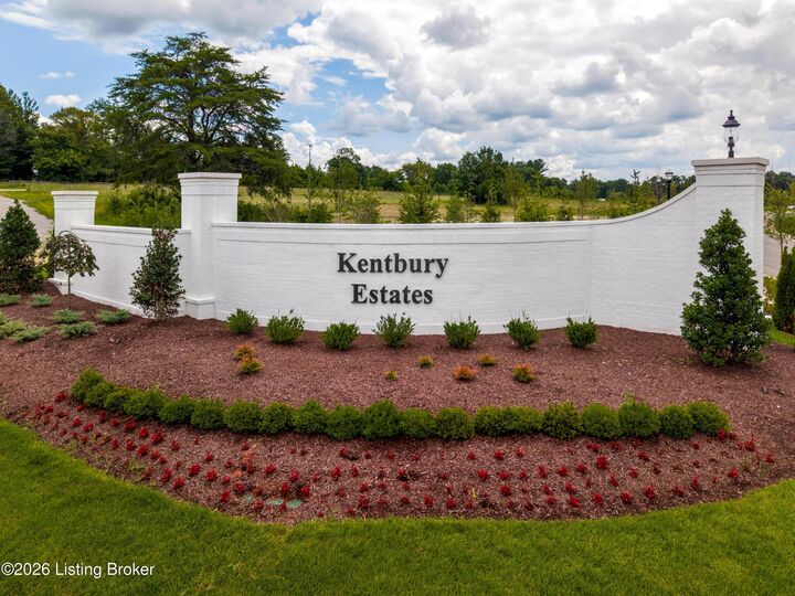 Property Photo: 3118 Littlecote Ln KY 40245