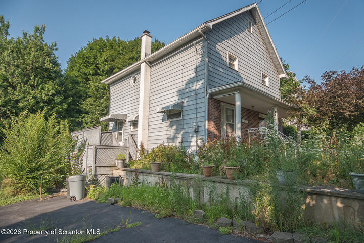Property Photo:  137 W Parker Street  PA 18508 