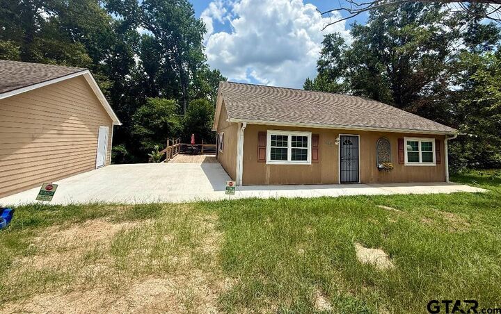 Property Photo: 448 N Hill Rd. TX 75706
