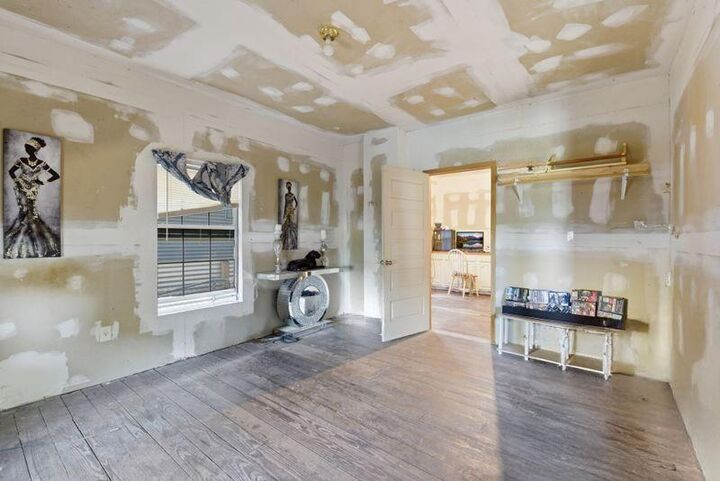Property Photo:  3814 Walker Street  TX 77023 