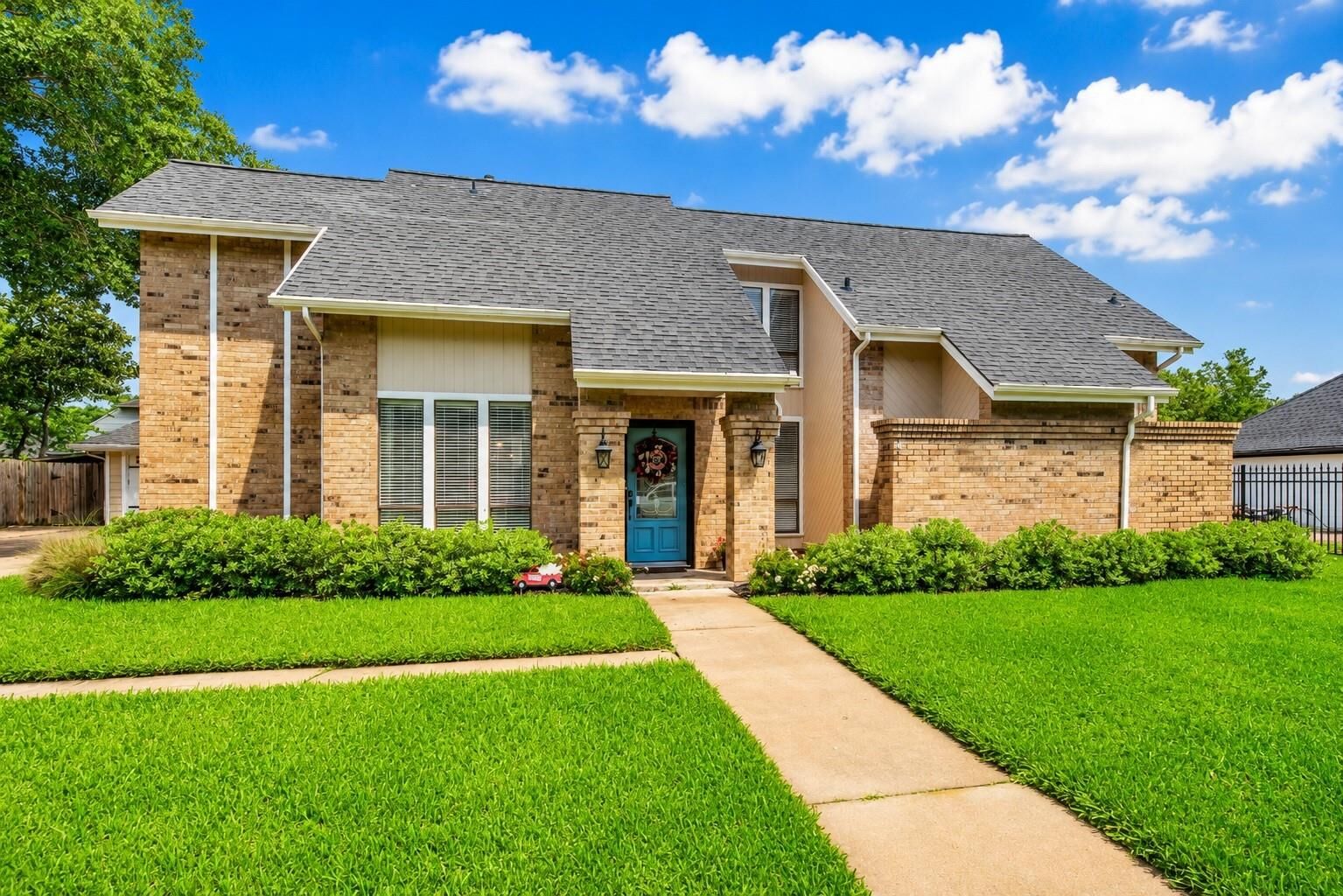 Property Photo: 6806 Cedar Street TX 77493