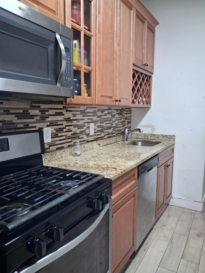 Property Photo:  492 Broadway 2  NJ 07002 