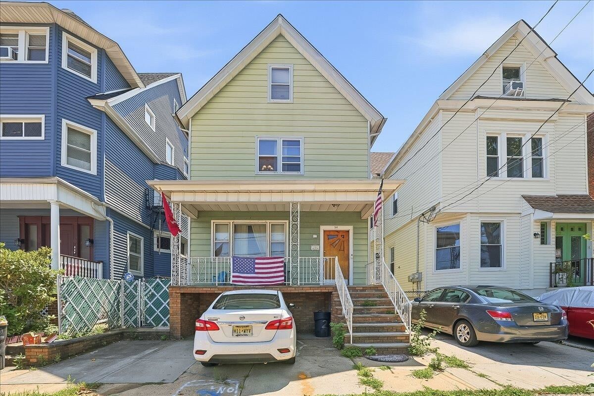 Property Photo:  24 East 33rd St  NJ 07002 