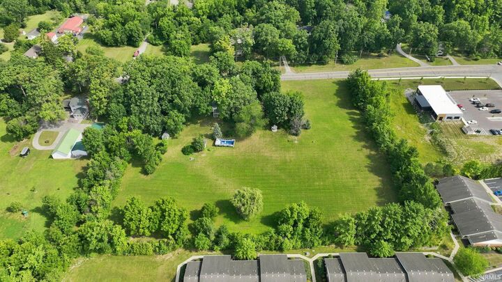 Property Photo: 608 E Till Road IN 46825