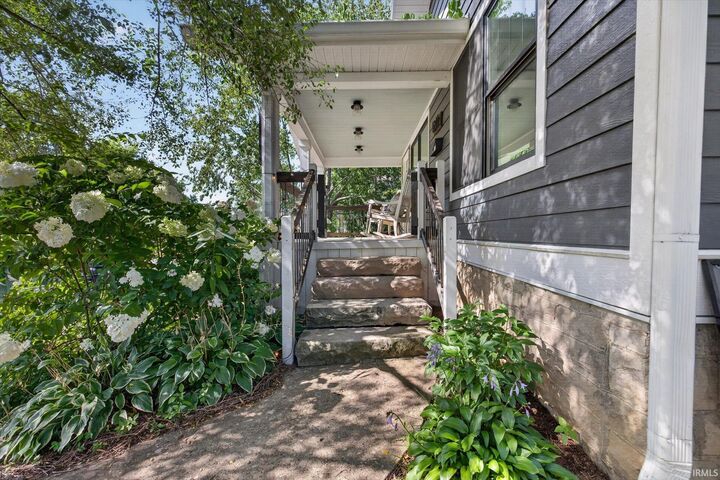 Property Photo:  1211 S Lincoln Street  IN 47401 