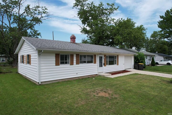 Property Photo: 229 Corwin Lane IN 46816-1020