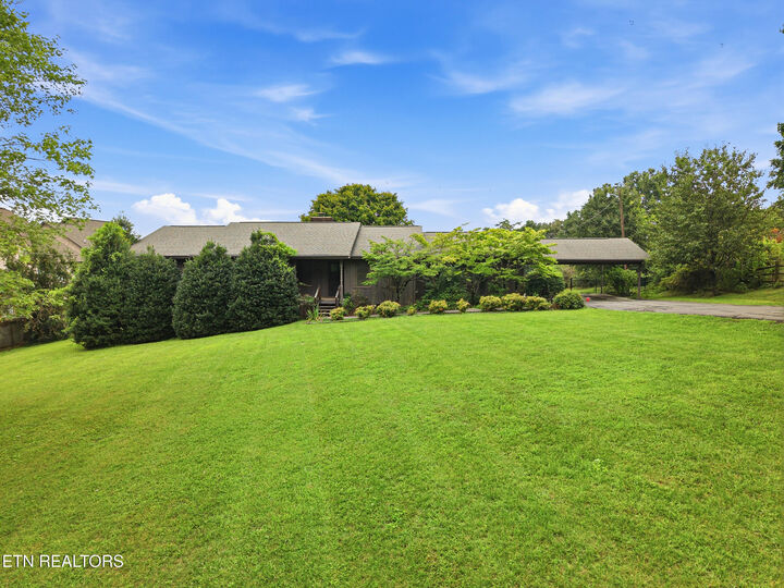 Property Photo:  8501 Nubbin Ridge Rd  TN 37923 