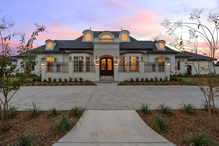 Property Photo:  1902 Aberdeen Avenue  TX 79407 