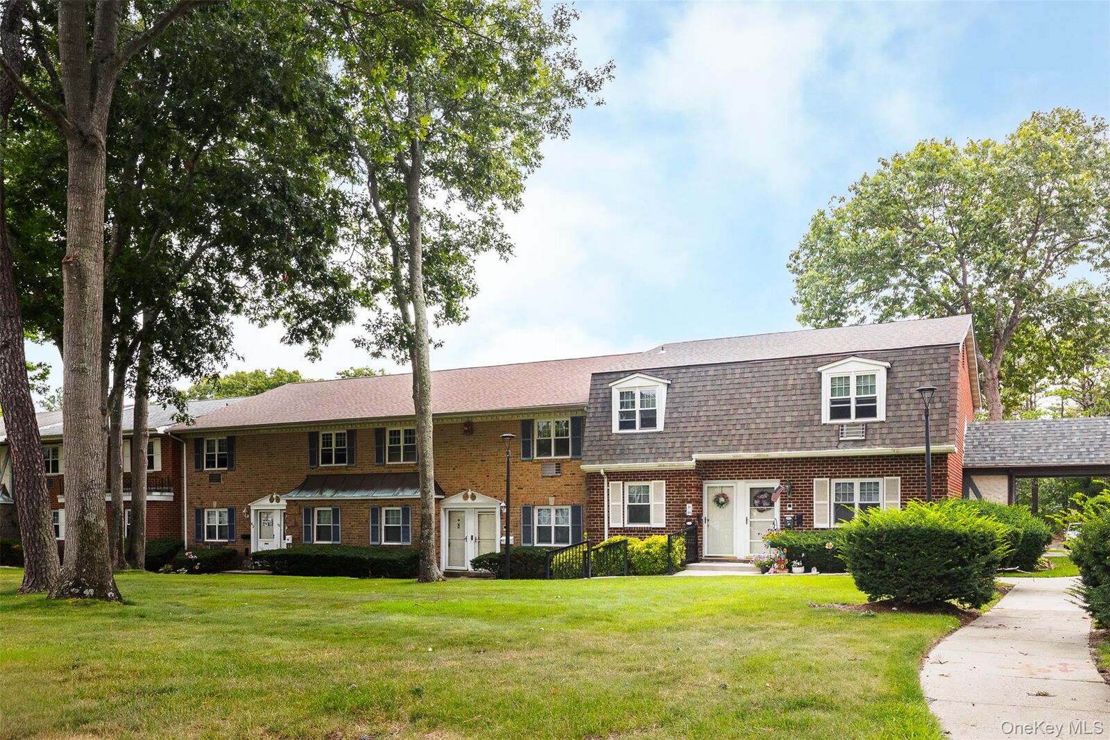 Property Photo:  11 Glen Hollow Drive D46  NY 11742 