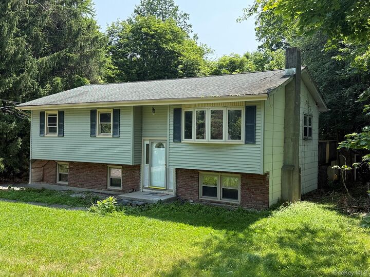 Property Photo:  246 Skyline Drive  NY 10930 