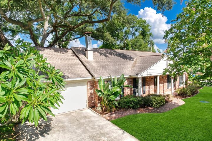 Property Photo: 3604 Marco Drive FL 33614