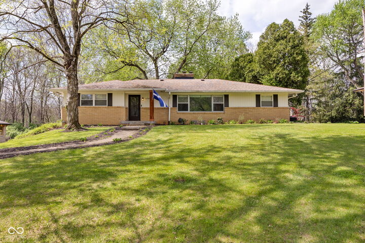 Property Photo: 4709 Andover Square IN 46226