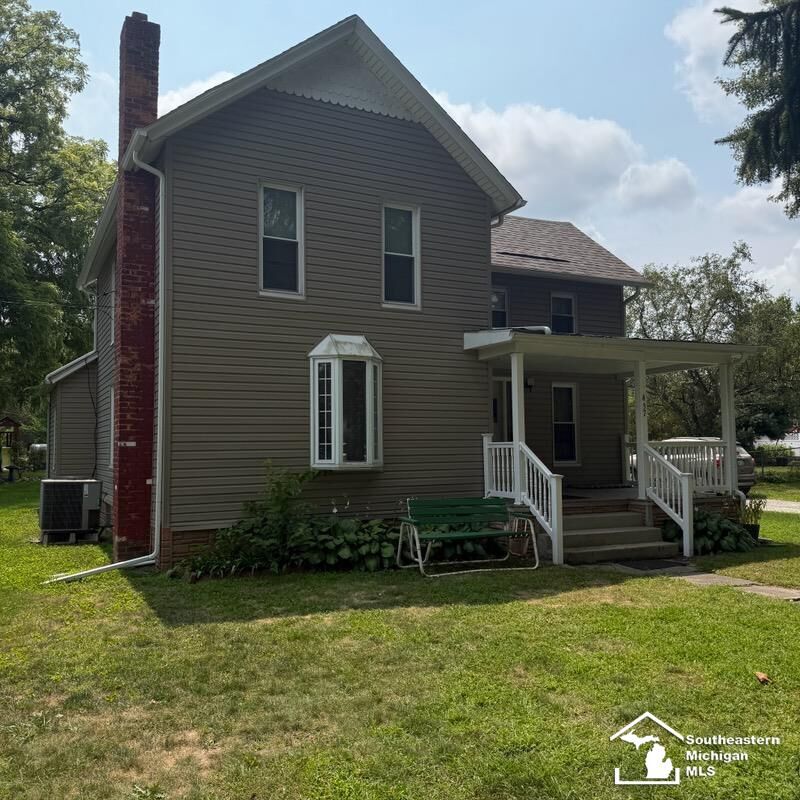Property Photo: 437 Monroe Street MI 48117
